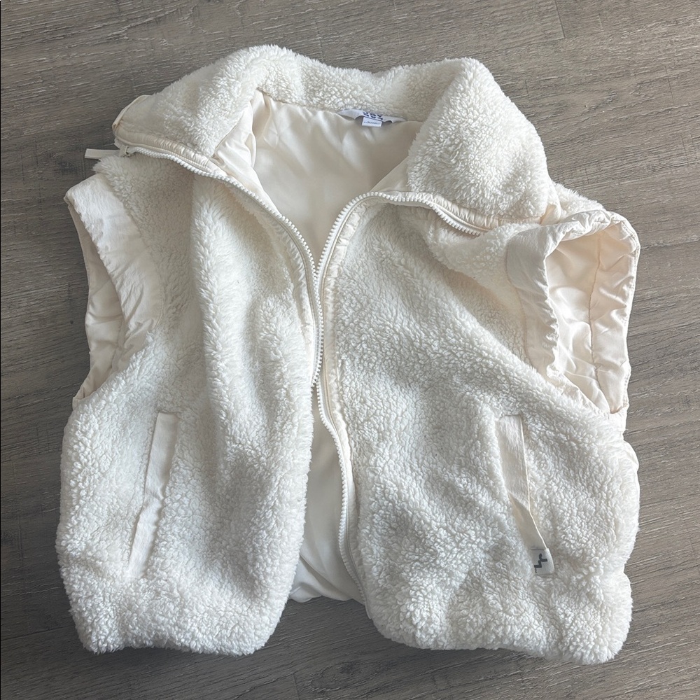 Joy lab puffer and sherling vest